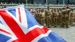 Den britiske premierminister Gordon Brown bliver kritiseret for at overhøre behovet for flere soldater i Afghanistan. 