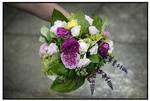 En flyvende blomsterbuket havde nær fået fatal udgang ved en bryllupsfest i Italien. 