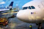 Et SAS-fly måtte lande to gange undervejs fra København til Ålestrup. Her ses SAS-fly i Københavns Lufthavn (arkivfoto). 