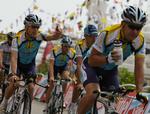 Etapen blev afgjort der fremme, hvor Levi Leipheimer (tv.) ikke var med i går. Det kostede amerikaneren en placering i det samlede klassement. 