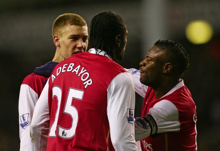 I januar 2008 måtte holdkammerater gå i mellem, da Nicklas Bendtner og Emmanuel Adebayor havnede i klammeri undervejs i Arsenals 5-1-nederlag til Tottenham. Arkivfoto. 