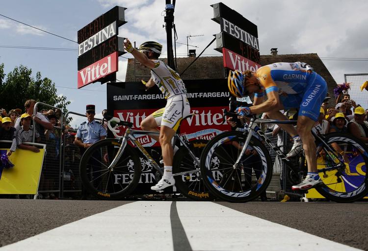 Heller ikke Tyler Farrar fra Garmin  kunne stille noget op mod Mark Cavendishs uimodståelige spurt. 