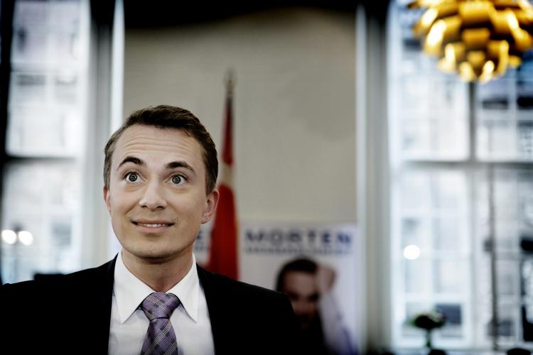 »Jeg ved ikke, om jeg føler mig personligt truet, men det er heller ikke relevant«, siger Morten Messerschmidt, der fik sangteksten fjernet. 