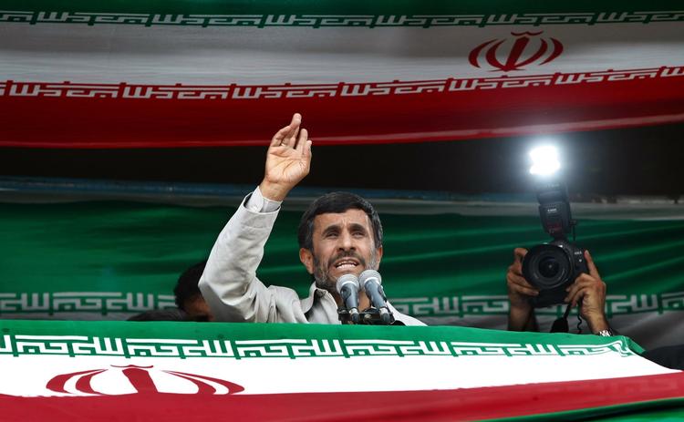 Irans præsident, Mahmoud Ahmadinejad, har udpeget sin kontroversielle rådgiver, Esfandiar Rahim Mashaie, som landets nye vicepræsident. Arkivfoto. 