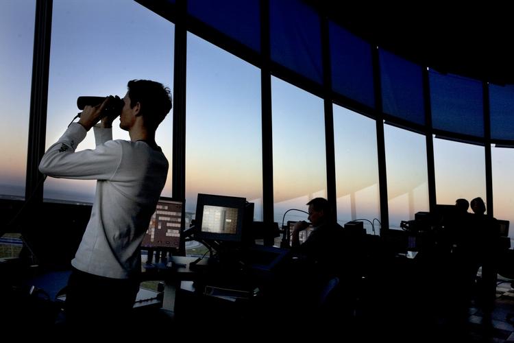 Det er oppe i kontroltårnet i Kastrup Lufthavn, at meldingen om 'fly akut' bliver sendt ud. Arkivfoto. 