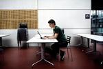 Daniel Feddersen måtte spejde langt efter både sine 3.800 kroner og det digitale kamera, en svindlende netsælger aldrig sendte ham. 