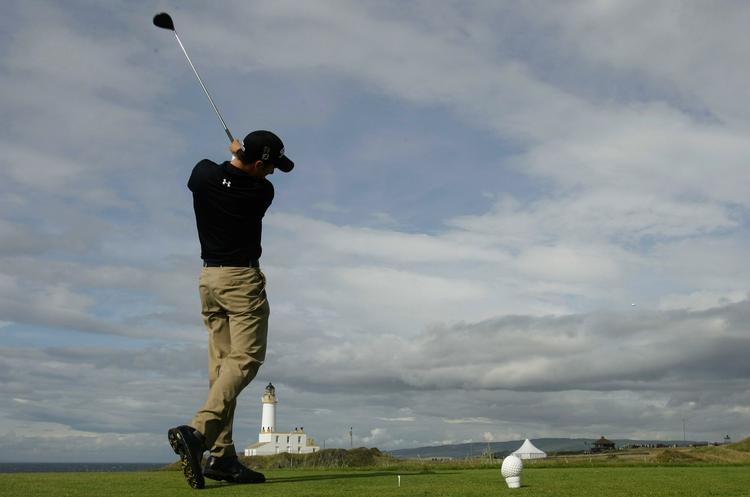 Vinden spiller spillerne et puds ved British Open i golf. 
