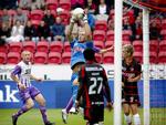 FC Midtjyllands nye målmand Arek Onyszko holdt buretrent,  da Esbjerg var på besøg i Herning. 