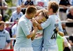 Sådan. Kenneth Fabricius var en populær medspiller på SønderjyskEs hold, efter bare otte minutters spil bragte han hjemmeholdet foran 1-0 mod Randers. 