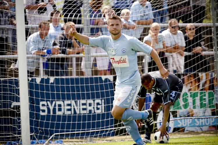 Kenneth Fabricius blev matchvinder for SønderjyskE på en dag, hvor han ellers var meget alene i front. 