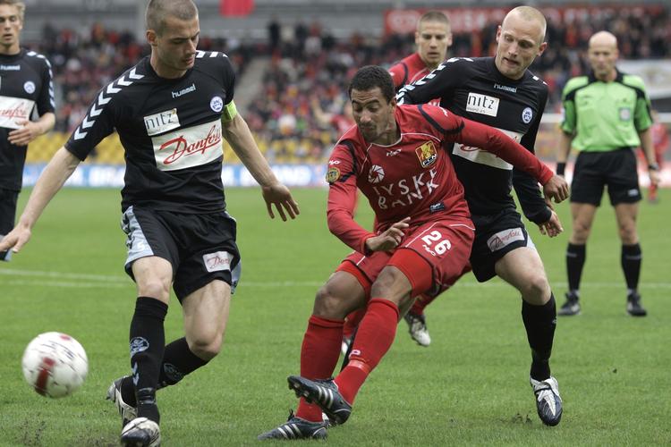 Jonathan Richter (i midten) er et af FC Nordsjællands store talenter. 