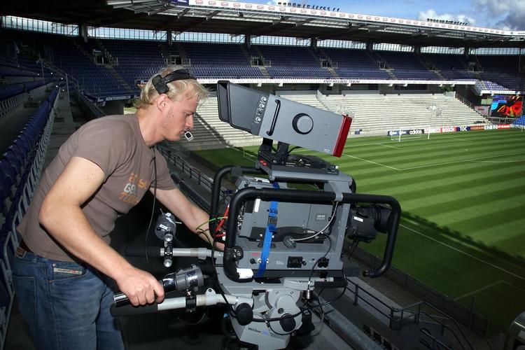 Det er dyrt at sende live-tv, men det er ikke altid folk gider set det. kun 127 valgte Canal 9s transmission fra Superligakampen Sønderjyske mod Randers. Arkivfoto. 