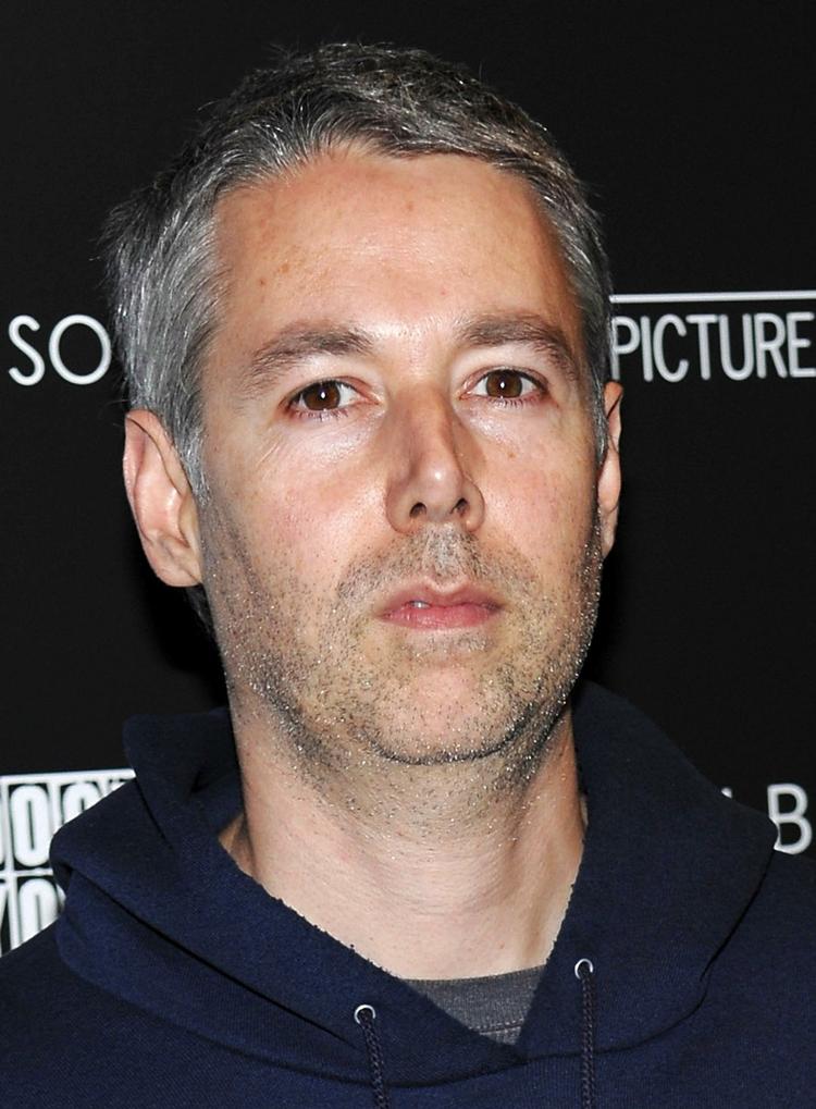 Adam 'MCA' Yauch siger, at halsindgrebet ikke vil påvirke hans stemme. 