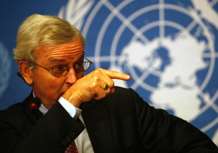 FN's nødhjælpschef John Holmes efterlyser flere penge til humanitær hjælp. Arkivfoto. 
