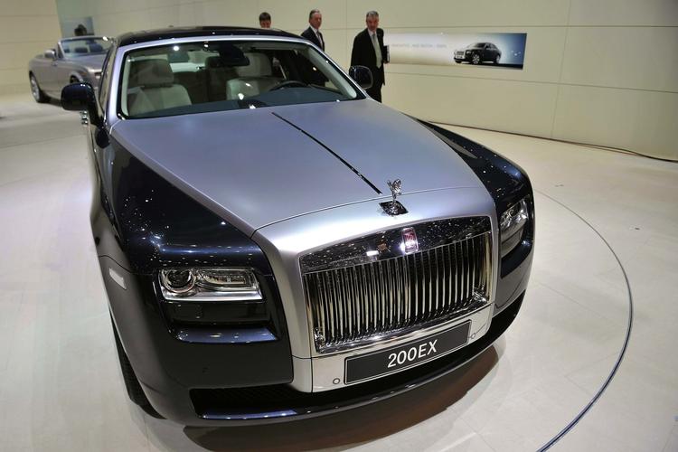 Omtrent sådan her vil den nye Rolls-Royce Ghost se ud. Dette er dog prototypen 200 EX, men der ventes kun minimale ændringer. 