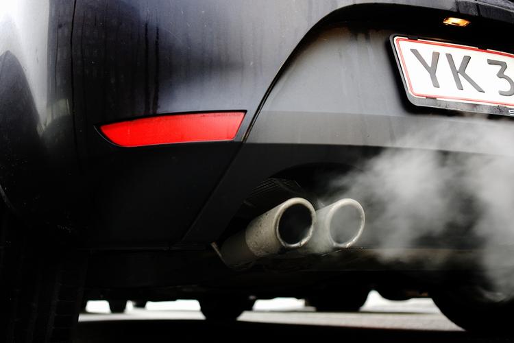 Hvis dieselbilen mangler partikelfilter kan ejeren se frem til at skulle betale 1.000 kroner årligt i ekstra ejerafgift fra 1. januar 2010. 