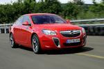 Barsk stil. Opel Insignia OPC kendes på de  lodrette luftgæller foran. Deres  mission er at køle bremserne.  Foto: Opel 