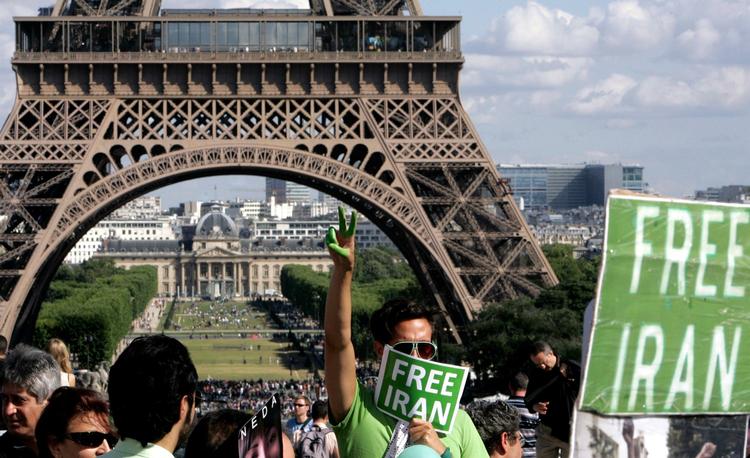 Også i Frankrig var der i dag protester mod begivenhederne i Iran. 