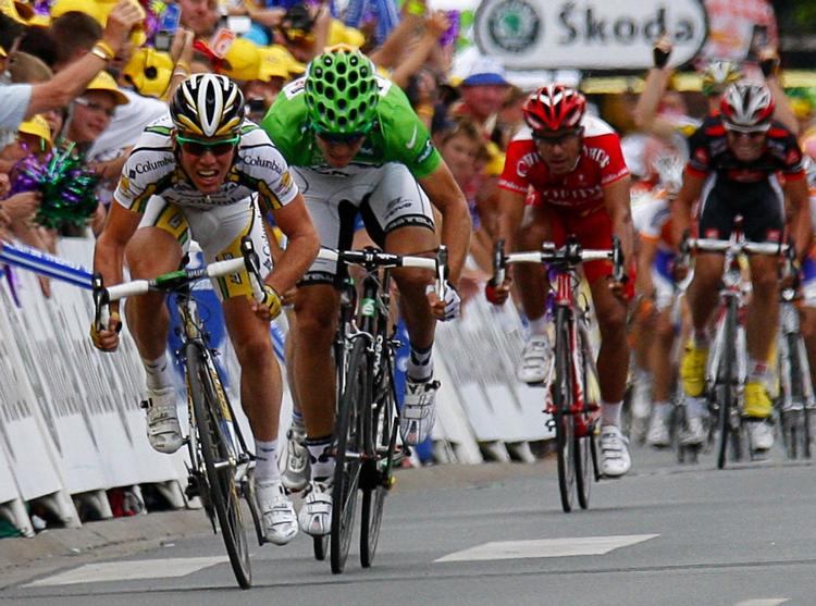 Hvis Thor Hushovd bliver ved med at holde sig i Marc Cavendishs hjul, vinder han den grønne trøje. 