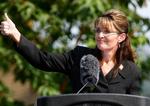 Palin lod sig hylde, da hun gik af. 
