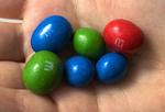 Stoffet i blå M&amp;Ms kan begrænse skader i rygsøjlen, viser ny forskning. 
