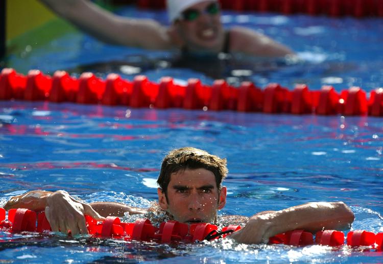 Sådan ser Michael Phelps ud, når han er blevet detroniseret som både  verdensmester og indehaver af verdensrekorden i 200 meter fri. 