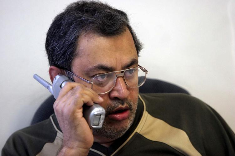 Saeed Hajjarian anses som en af hovedmændene bag reformbevægelsen i Iran. Siden 2000 har han siddet i kørestol efter et attentatforsøg. 