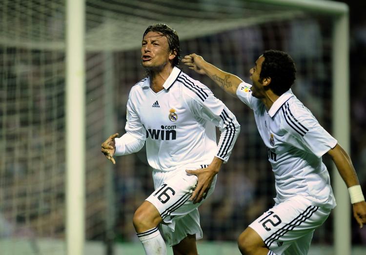 Efter to år i Real Madrid rejser Gabriel Heinze videre til Marseile. Arkivfoto. 