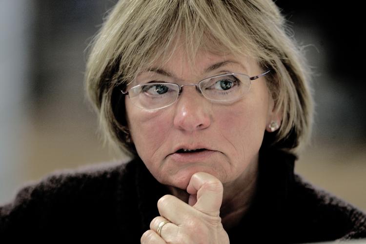 Pia Kjærsgaard er vred over den måde, regeringen har håndteret den truende influenzasmitte. 