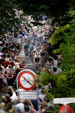 Kiddesvej i Vejle udfordrer hvert år Post Danmark Rundt-rytterne med sin snævre passage og stejle bakke. Arkivfoto. 