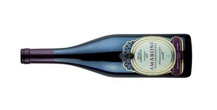 Sjov næse med ringe amaronepræg skriver anmelderen bl.a. om denne amarone, som kun får 2 glas. 
