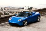 Tesla Roadster er lynhurtig, men også en smule praktisk: Der kan nemlig godt monteres en barnestol i den, men ikke noget anhængertræk.  Foto: Tesla 