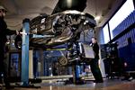 Her fjernes dieselmotoren fra den nye Jaguar XF. Nu er den brændt. Arkivfoto: Miriam Dalsgaard 