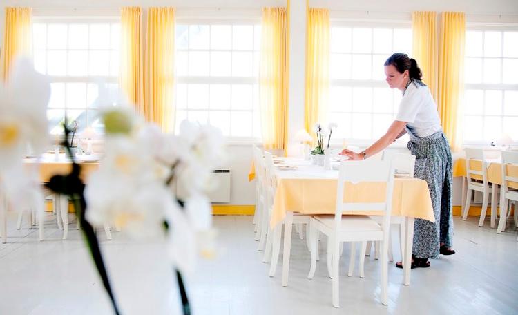 Genkendelige hovedretter og eksperimenterende desserter er en velsmagende kombination på det legendariske Svinkløv Badehotel. 