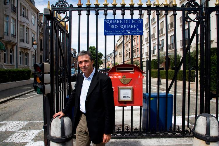Anders Fogh Rasmussen indtager i dag sin embedsbolig på Square Du Bois i Belgiens hovedstad, Bruxelles. 