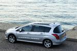 To ting har lokket mange kunder til Peugeot 308 SW: Syv sæder og det store glastag. 