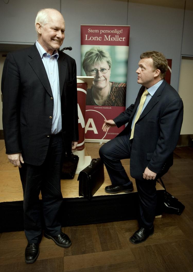 Svend Auken sammen med Lars Løkke Rasmussen til et vælgermøde i Hillerød. 