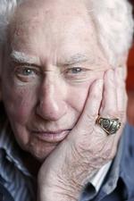 Budd Schulberg på arkivfoto fra 2005. Foto: AP 