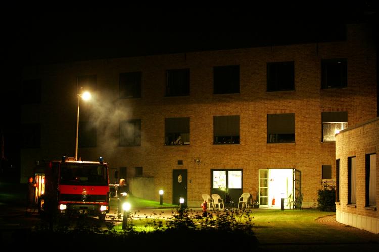 Ni personer omkom i en voldsom brand på et belgisk plejehjem i byen Melle. 