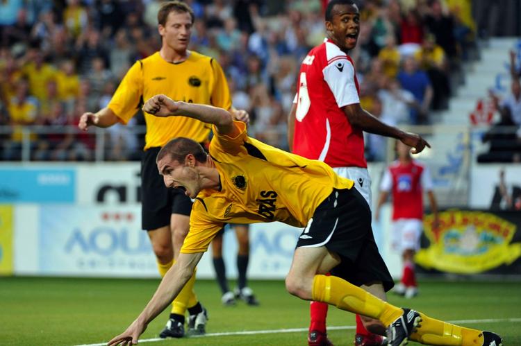 Inden han blev kørt på hospitalet med stærke mavesmerter, scorede James Keene målene, der sikrede Elfsborg sejren og Braga. 