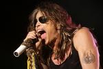 Foto af Steven Tyler fra en koncert i juni. 