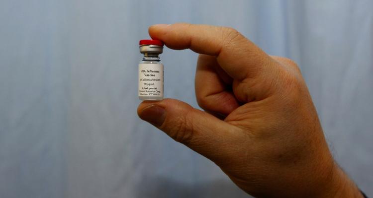 Kina begyndte massevaccinationerne, og USA og Australien er også i gang. 