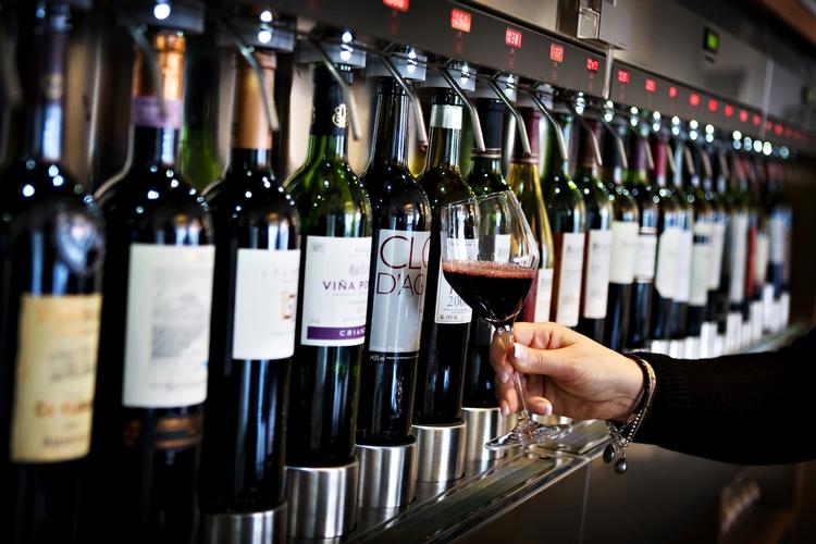 Antallet af kræfttilfælde i læbe, mund, tunge og hals i aldersgruppen er steget med en fjerdedel i det seneste årti, og samtidig er forbruget af alkohol fordoblet siden 1950'erne. 