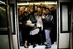 Der er plads til 300 mennesker når fire danske elekroniske komponister spiller i metroen i faten. Her arkivfoto fra piratfest i metroen. 