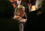 Eunice Kennedy Shriver fotograferet i en kirke i Los Angeles, hvor hun var med datteren Maria Schriver og svigersønnen Arnold Schwarzenegger til gudstjeneste. 