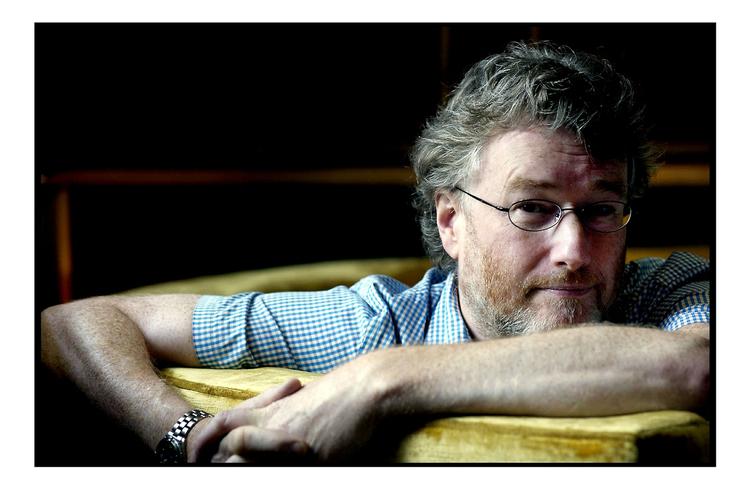 En række af Iain Banks' romaner er oversat til dansk. Det er forlaget Klim, der udgiver den 55-årige skottes bøger. 