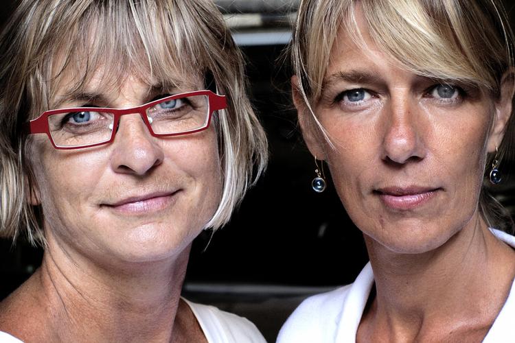 Forbrugerredaktør Anette Claudi (tv.) og kulturredaktør Anita Bay Bundegaard træder ind i Politikens bladledelse. 