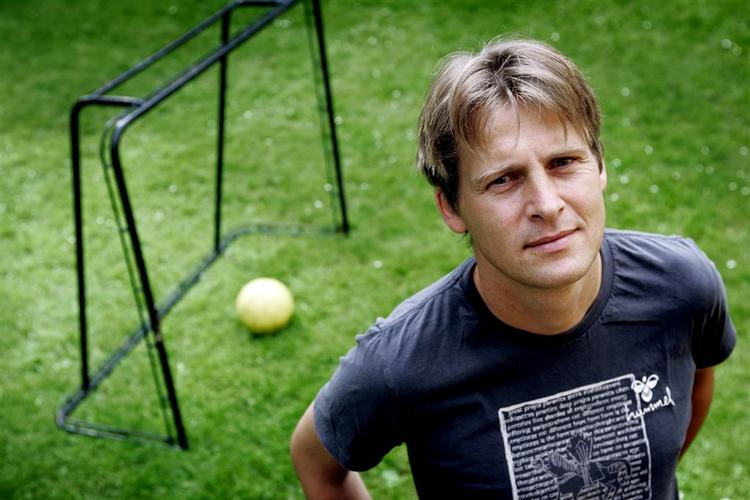 Fodboldekspert Morten Bruun er overrasket over fyringen af Thomas Thomasberg. 