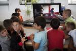 På Tingbjerg Skole i Brønshøj går alle elever fra børnehaveklasse til niende  i skole fra otte til tre hver dag. Om eftermiddagen får de mindste brød og frugt. Arkivfoto. 