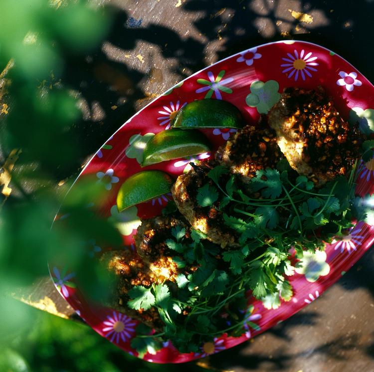 Vietnamesiske, krydrede frikadeller kaldet Nem nuong. 